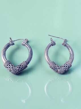 Suarti Bali Intricate Hefty Tube Hoop Earrings in Sterling Silver